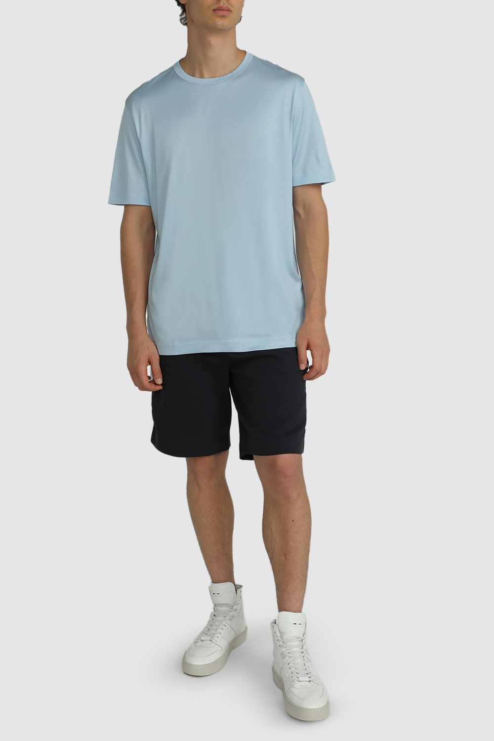 חולצת טי קצרה